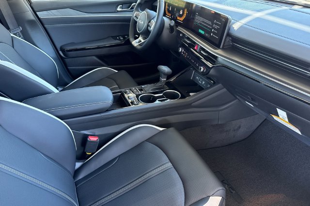 New 2026 Kia K5 GT-Line FWD image 17
