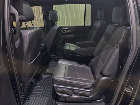 Used 2023 Chevrolet Suburban High Country AWD/4WD image 21