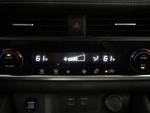 Used 2025 Nissan Rogue SV AWD/4WD image 19