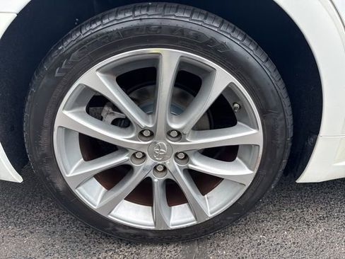 Used 2014 Toyota Avalon XLE Touring FWD image 9