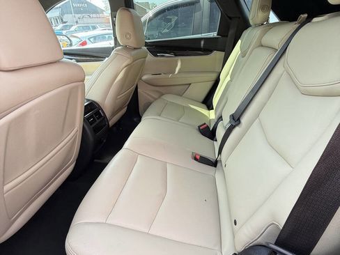 Used 2017 Cadillac XT5 image 13
