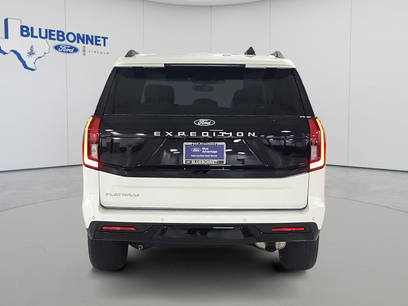 Used 2027 Ford Expedition Platinum w/ Driver's Package RWD image 6