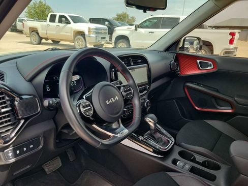 Used 2025 Kia Soul GT-Line w/ GT-Line Technology Package FWD image 10