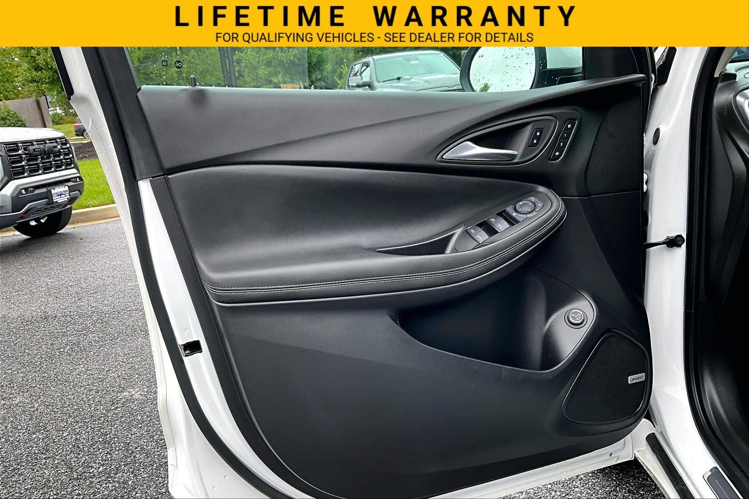 Used 2025 Buick Encore GX Avenir w/ Avenir Technology Package FWD image 19