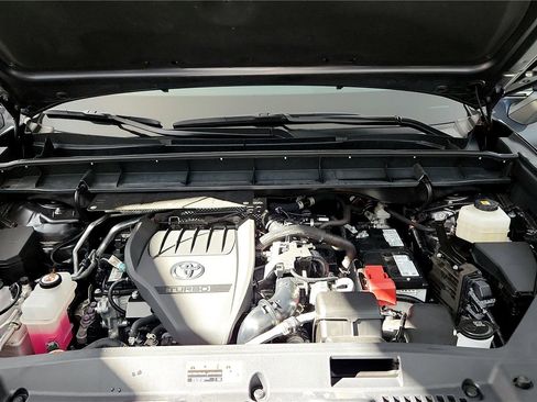 Certified 2024 Toyota Highlander LE image 15