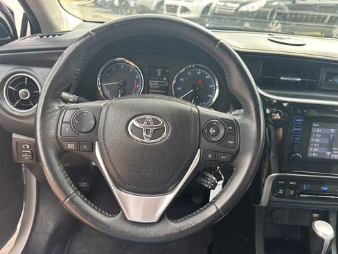 Used 2017 Toyota Corolla SE FWD image 14