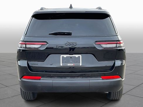 Used 2025 Jeep Grand Cherokee L Altitude image 4