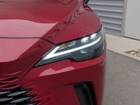 Used 2025 Lexus RX 350 AWD image 9