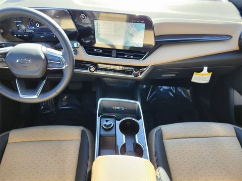 Used 2026 Chevrolet Equinox ACTIV w/ Convenience Package III image 12