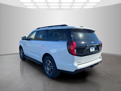New 2025 Ford Expedition Active image 6