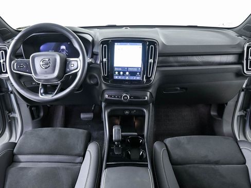 Certified 2024 Volvo C40 P8 Recharge Plus w/ Climate Package AWD/4WD image 17
