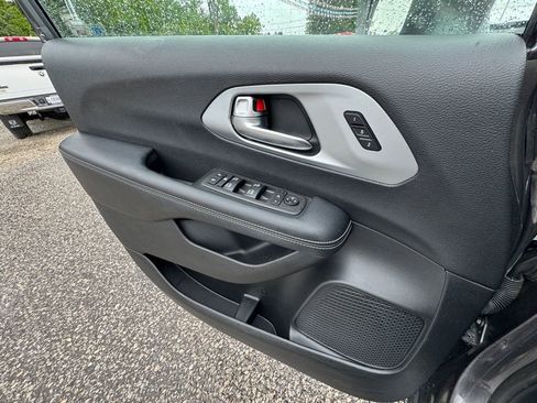 Used 2020 Chrysler Pacifica Limited w/ Advanced Safetytec Group FWD image 26