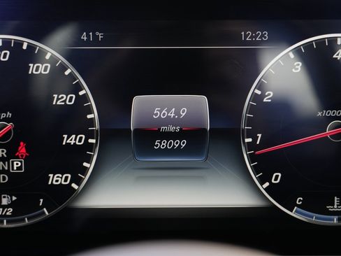 Used 2019 Mercedes-Benz E 300 4MATIC w/ Premium 1 Package image 52