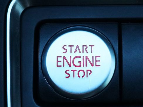 Used 2017 Volkswagen Jetta SE image 50