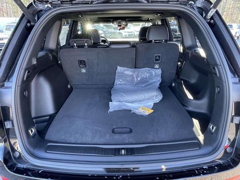 New 2026 Jeep Grand Cherokee Altitude image 39