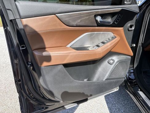 Used 2023 Acura MDX SH-AWD w/ Advance Package image 15