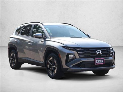 Used 2025 Hyundai Tucson SEL AWD/4WD image 3
