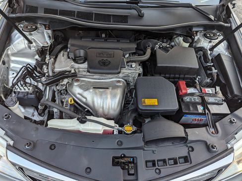 Used 2014 Toyota Camry XLE image 37