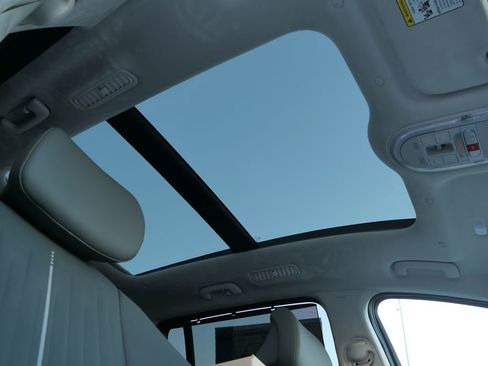 New 2026 Hyundai Ioniq 9 Calligraphy w/ Tow & Go Package image 19