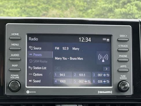 Used 2022 Toyota RAV4 XLE w/ Convenience Package AWD/4WD image 12