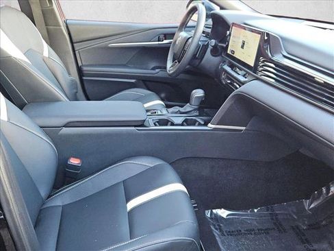 Used 2025 Toyota Camry SE image 21