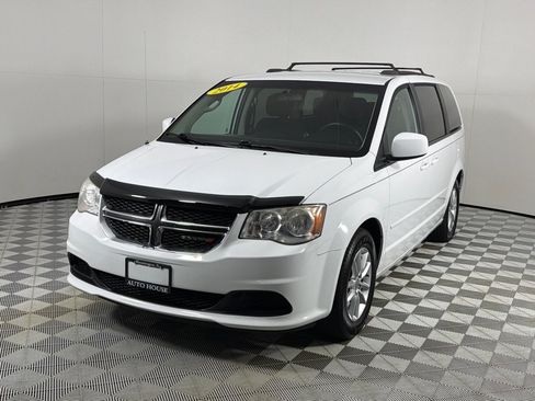 Used 2014 Dodge Grand Caravan SXT FWD image 10