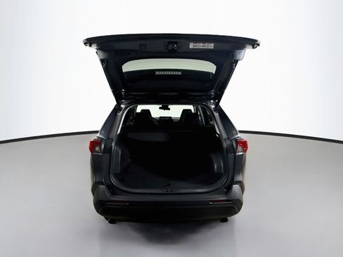 Certified 2022 Toyota RAV4 XLE w/ Convenience Package FWD image 24