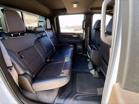 Used 2024 GMC Sierra 2500 Denali w/ Denali Reserve Package image 19