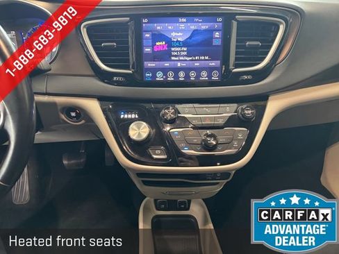 Used 2018 Chrysler Pacifica Touring-L FWD image 6