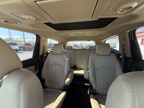 Used 2012 Chevrolet Traverse LTZ AWD/4WD image 30