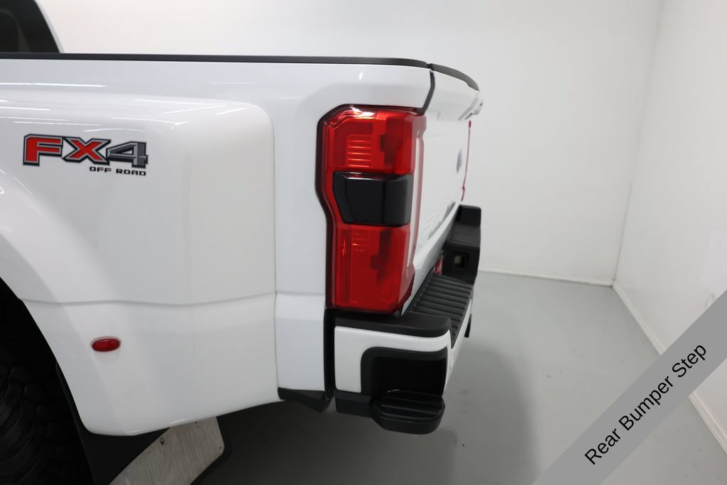 Used 2023 Ford F350 Lariat w/ FX4 Off-Road Package AWD/4WD image 47