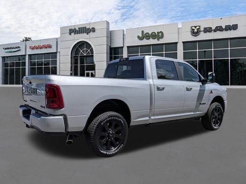 New 2026 RAM 2500 Laramie AWD/4WD image 3