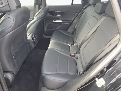 Used 2024 Mercedes-Benz GLC 300 image 14