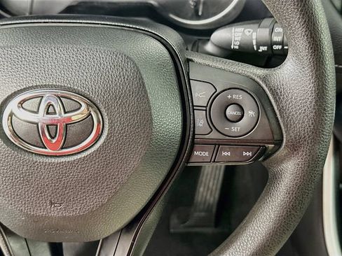 Used 2025 Toyota RAV4 XLE AWD/4WD image 20