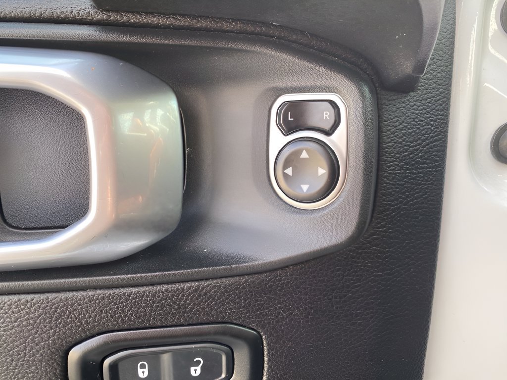 Used 2019 Jeep Wrangler Unlimited Sahara w/ Advanced Safety Group AWD/4WD image 23