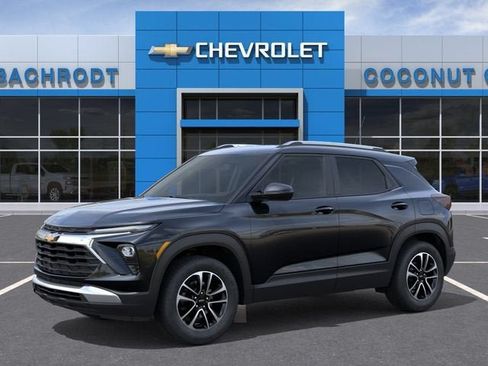 New 2026 Chevrolet TrailBlazer LT FWD image 2