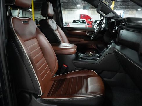 Used 2025 GMC Sierra 2500 Denali Ultimate w/ LPO, GMC Protection Package AWD/4WD image 28