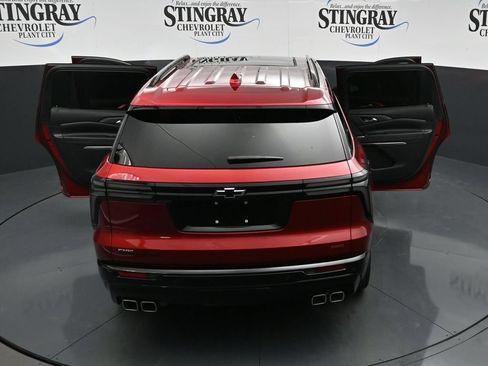 Used 2024 Chevrolet Traverse RS w/ LPO, Floor Liner Package FWD image 35
