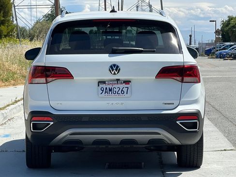 Used 2022 Volkswagen Taos SE AWD/4WD image 5