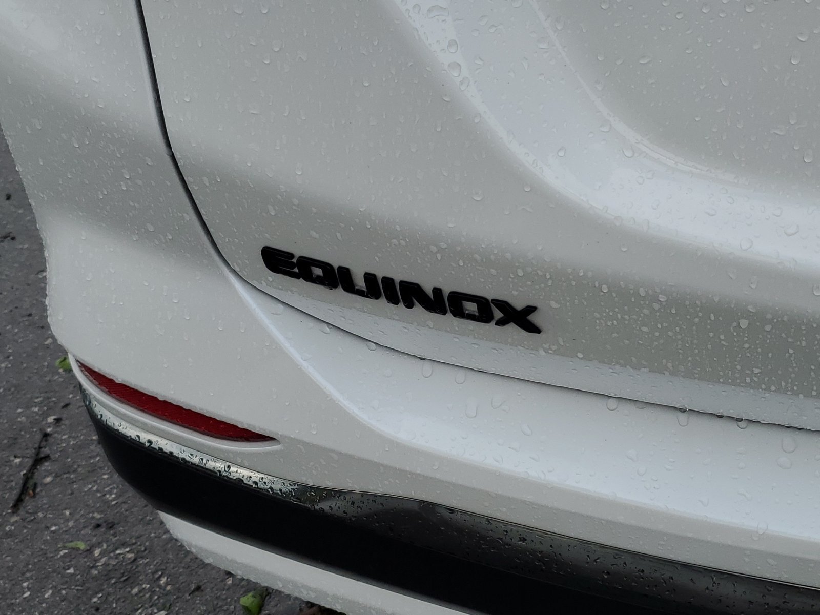 Used 2023 Chevrolet Equinox RS w/ RS Leather Package FWD image 7