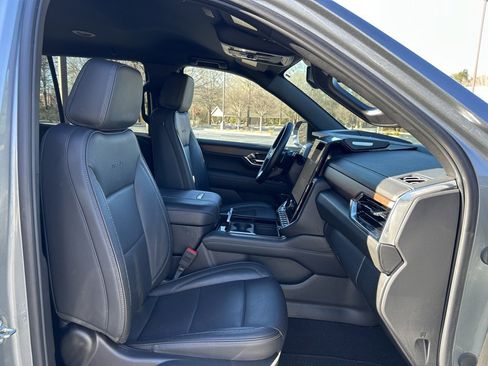 Certified 2025 GMC Yukon Denali image 53