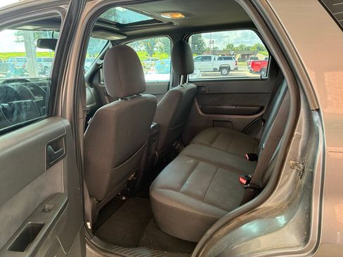 Used 2012 Ford Escape XLT FWD image 3