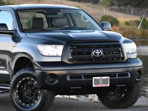 Used 2012 Toyota Tundra 4x4 Double Cab w/ Tow Pkg image 3