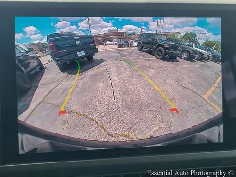 Certified 2025 Jeep Wrangler Unlimited Sahara AWD/4WD image 17