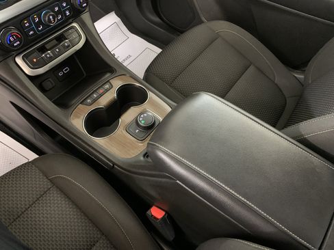 Used 2023 GMC Acadia SLE w/ Elevation Edition image 26