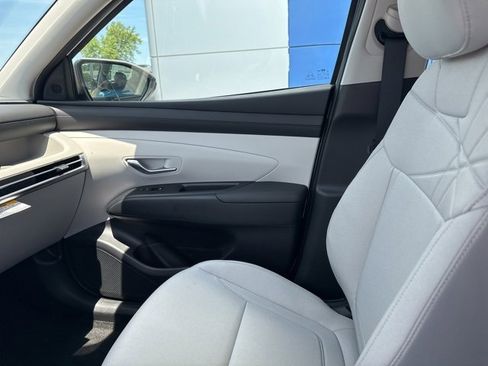 New 2025 Hyundai Tucson SE image 38