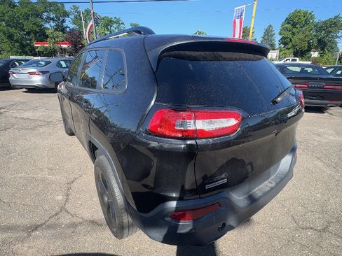Used 2015 Jeep Cherokee Latitude w/ Comfort/Convenience Group AWD/4WD image 7