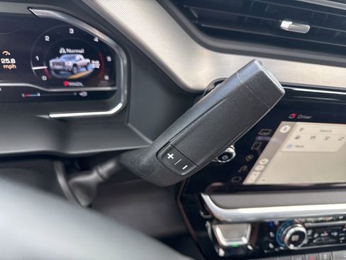 Used 2024 GMC Sierra 3500 Denali image 19