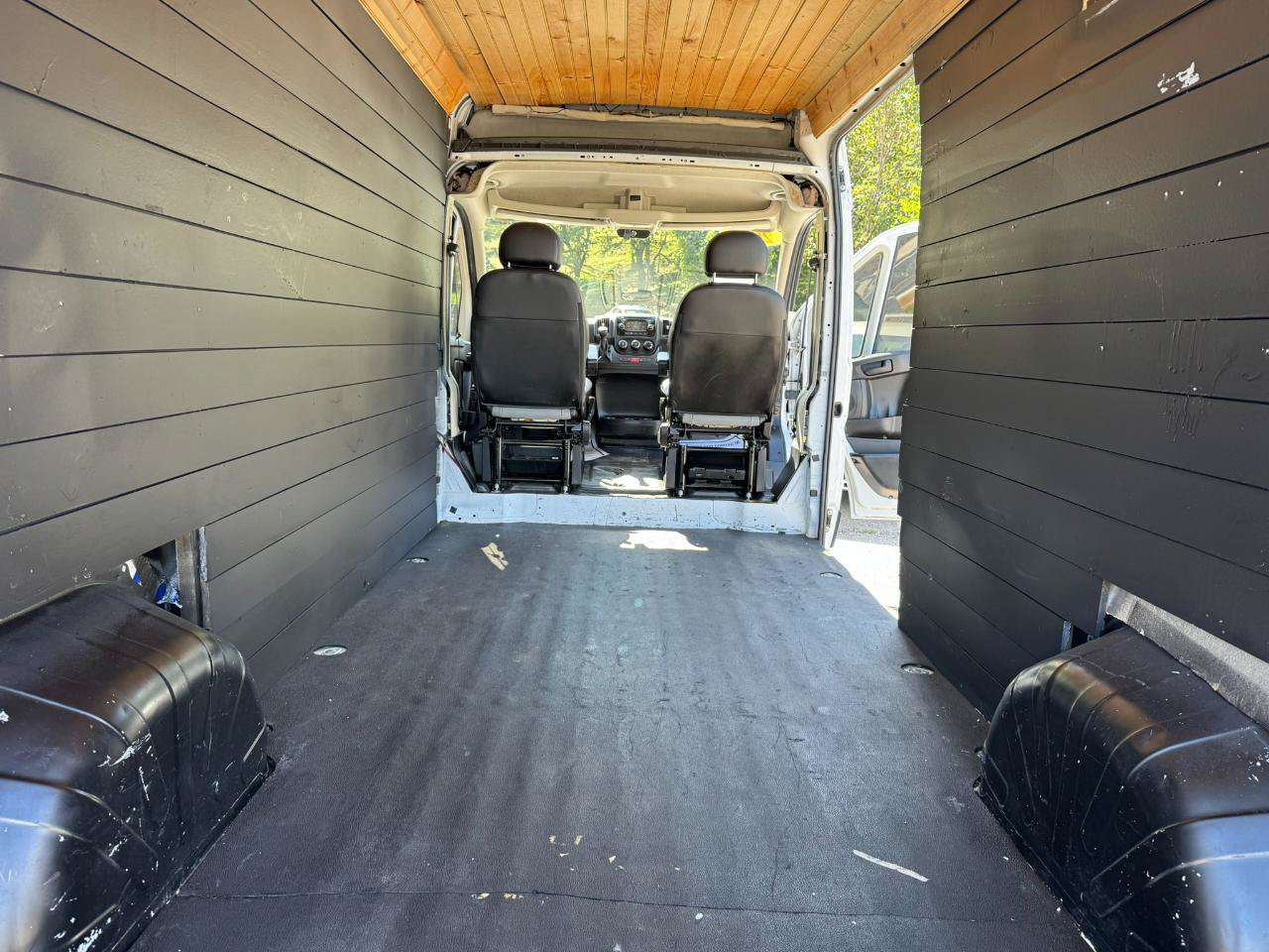 Used 2017 RAM ProMaster 2500 w/ Interior Convenience Group FWD image 13