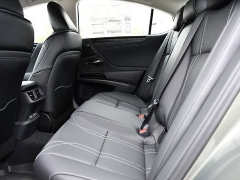 New 2025 Lexus ES 350 Luxury image 17